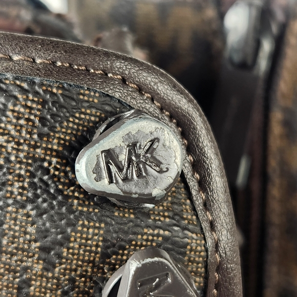 MICHAEL KORS Girls Payton Boot Size 2 Brown Lug Sole Signature Logo Textile - Picture 3 of 13